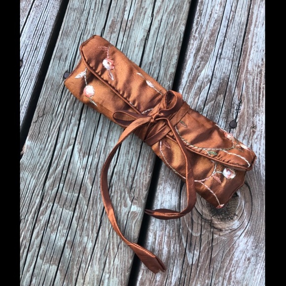 Makeup Bag 💄 - Picture 2 of 11